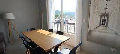 Plan de l'établissement Appartement plein centre Saint Florent face au port