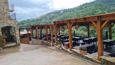 Vue générale sur la montagne ou vue sur la montagne depuis la maison d'hôtes