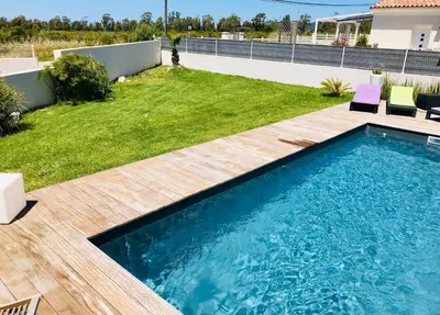 Piscine de l'établissement Villa entre Mer et Montagne... ou située à proximité