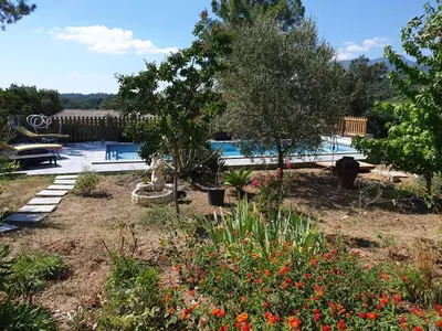 Piscine de l'établissement Casa San Niolo ou située à proximité