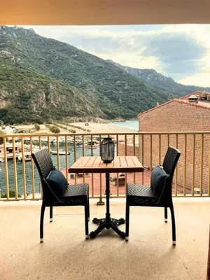 Vue générale sur la montagne ou vue sur la montagne depuis l'appartement