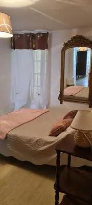 Un ou plusieurs lits dans un hébergement de l'établissement maison de village T4