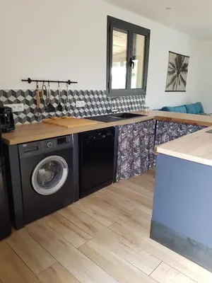 Cuisine ou kitchenette dans l'établissement Entre mer et montagne, en plein maquis
