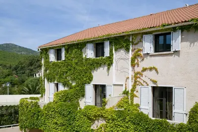 Vue générale sur la montagne ou vue sur la montagne depuis l'hôtel