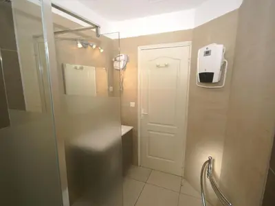 Salle de bains dans l'établissement Villa in Moriani-Plage near Sandy Beach