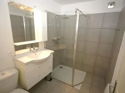 Salle de bains dans l'établissement Apartment in Moriani-Plage by the Beach