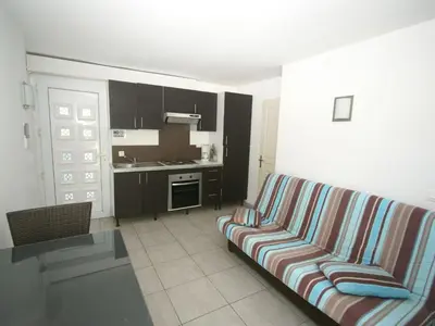 Cuisine ou kitchenette dans l'établissement Holiday Home in Moriani-Plage near Beach