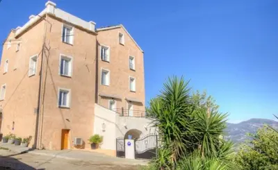 Vue générale sur la montagne ou vue sur la montagne depuis l'appartement