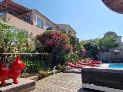 Piscine de l'établissement Arena Bianca ou située à proximité