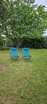 Jardin de l'établissement Mini villa au bord de la mer, proche Moriani (Corse)