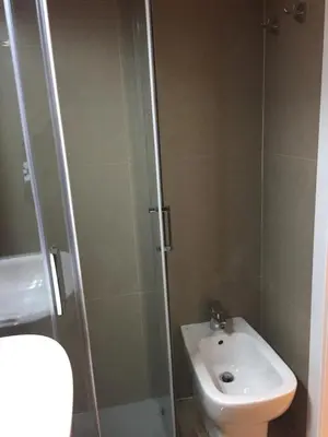 Salle de bains dans l'établissement Monolocale centro L'Île Rousse a 100mt dalla spiaggia