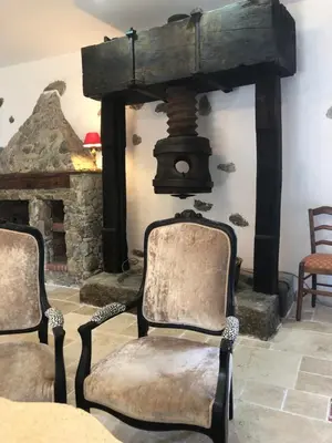 Coin salon dans l'établissement Le Moulin de l'Ostriconi