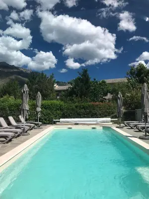 Piscine de l'établissement Si Mea ou située à proximité