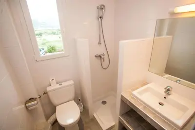 Salle de bains dans l'établissement Résidence Padro