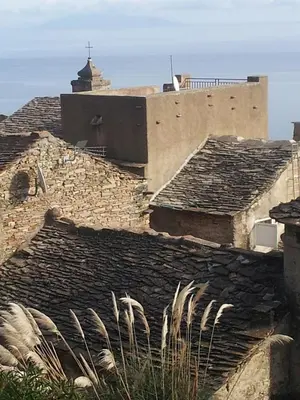 Plan de l'établissement maisonnette dans un cadre exceptionnel entre mer et montagne