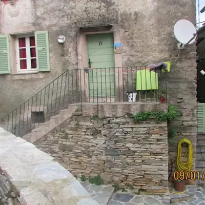 maisonnette dans un cadre exceptionnel entre mer et montagne