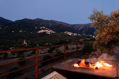 Vue générale sur la montagne ou vue sur la montagne depuis l'appartement