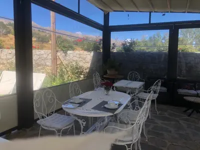 Vue générale sur la montagne ou vue sur la montagne depuis l'hôtel