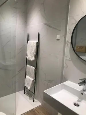 Salle de bains dans l'établissement L'Acqua Viva