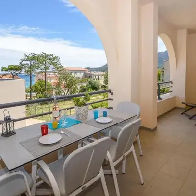 2 Bedroom Cozy Apartment In Algajola