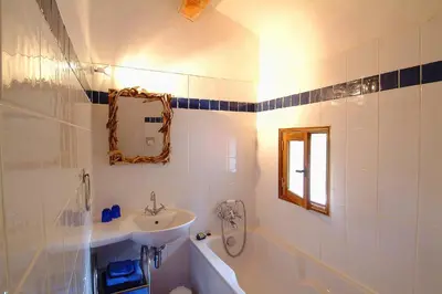 Salle de bains dans l'établissement Casa-Albina-Corsica