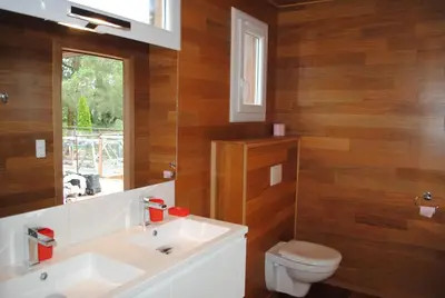 Salle de bains dans l'établissement VILLA ANGELINI