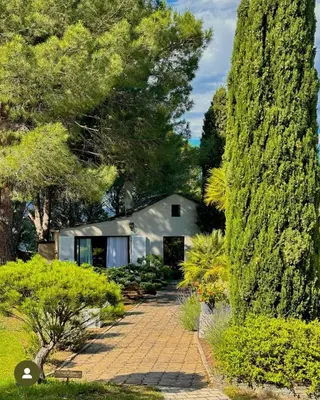 Jardin de l'établissement Villa Milanu
