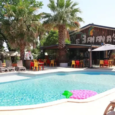 Le Banana's Hotel