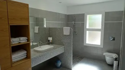 Salle de bains dans l'établissement Résidence Saint Michel