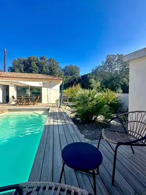 Piscine de l'établissement VILLA JUWEN ou située à proximité