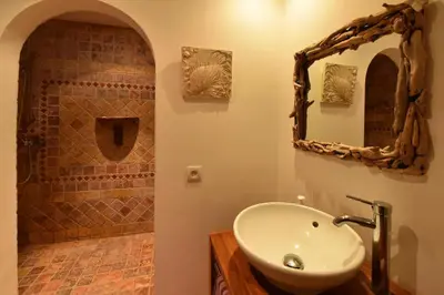 Salle de bains dans l'établissement Domaine Panciarella