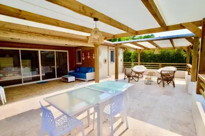 Balcon ou terrasse dans l'établissement Campo Vecchio Mare et Piscine