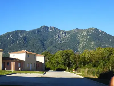 Vue générale sur la montagne ou vue sur la montagne depuis la maison de vacances