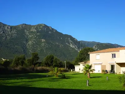 Vue générale sur la montagne ou vue sur la montagne depuis la maison de vacances