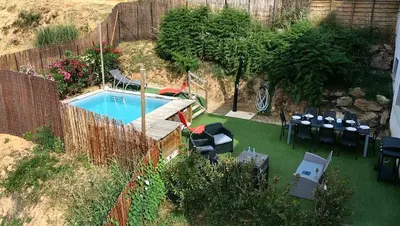 Piscine de l'établissement Corse et Zen LOFT ZEN 145m2 8à9 pers ou située à proximité