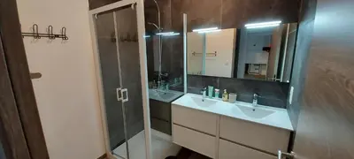 Salle de bains dans l'établissement Corse et Zen LOFT ZEN 145m2 8à9 pers