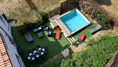 Piscine de l'établissement Corse et Zen LOFT ZEN 145m2 8à9 pers ou située à proximité