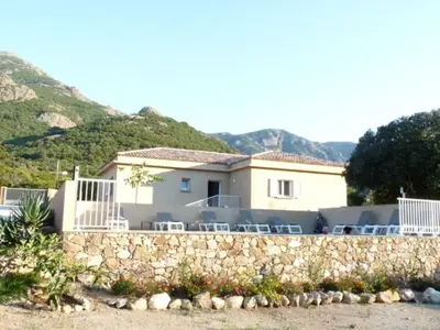 Vue générale sur la montagne ou vue sur la montagne depuis l'appartement