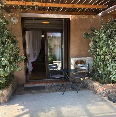 Terrasse ou espace extérieur de l'établissement Studio tout équipé de 27m2, à 100m de la mer, et 500m des commerces