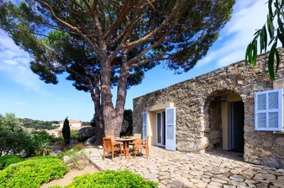 Jardin de l'établissement U PIAZZALE