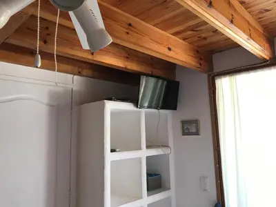 Télévision ou salle de divertissement dans l'établissement CHAMBRE HOTES CARPE DIEM