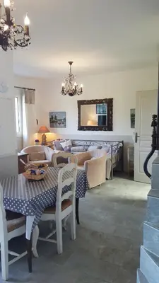 Coin salon dans l'établissement Villa Primavera