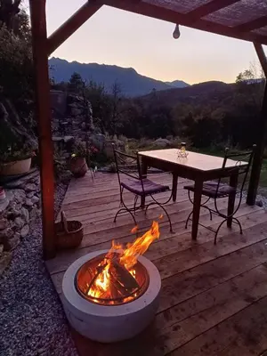 Vue générale sur la montagne ou vue sur la montagne depuis le lodge