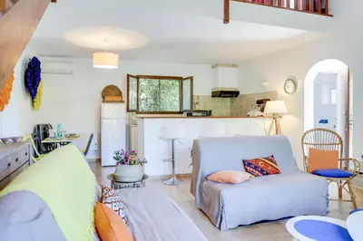 Coin salon dans l'établissement Villa Bossangoa
