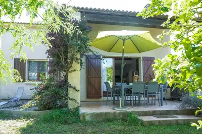 Jardin de l'établissement Villa Bossangoa