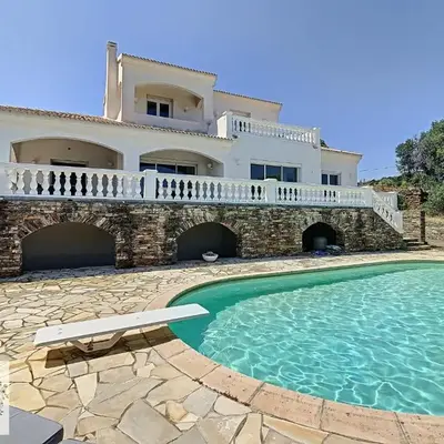Seaview villa Marlau