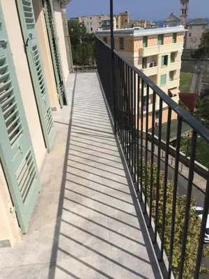 Balcon ou terrasse dans l'établissement Appartement vue mer et îles italiennes