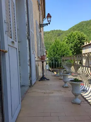 Vue générale sur la montagne ou vue sur la montagne depuis l'appartement