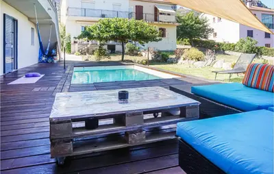 Piscine de l'établissement 3 Bedroom Awesome Home In Calenzana ou située à proximité