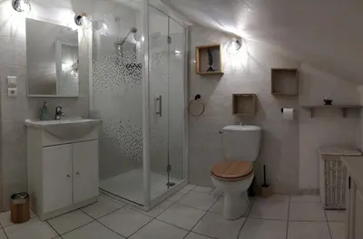 Salle de bains dans l'établissement U Caseddu 